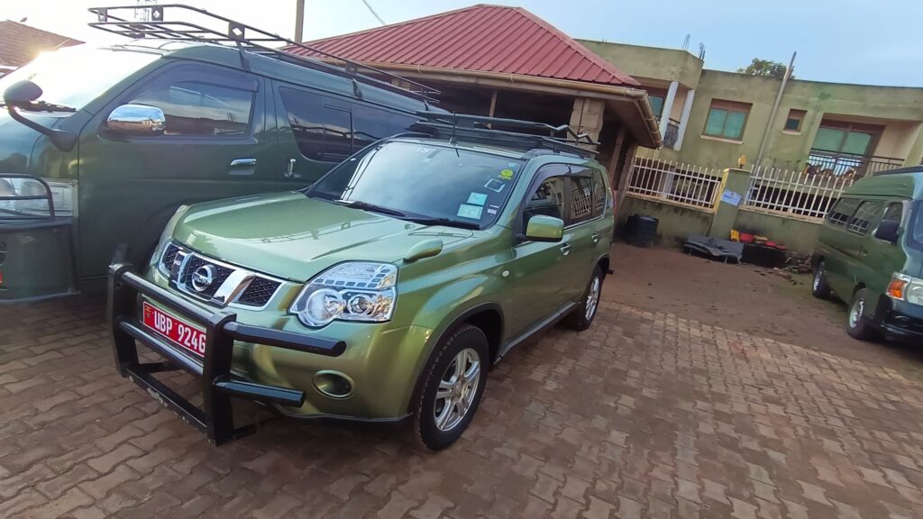 4x4 one way car rental Uganda - Nissan X trail 2010